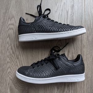 SOLD ❌ New Adidas Stan Smith 6.5 US Women black croc